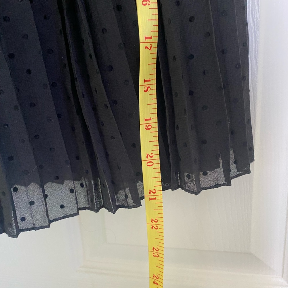 🎉HP🎉 BNWT Polkadot black skirt - Picture 4 of 6